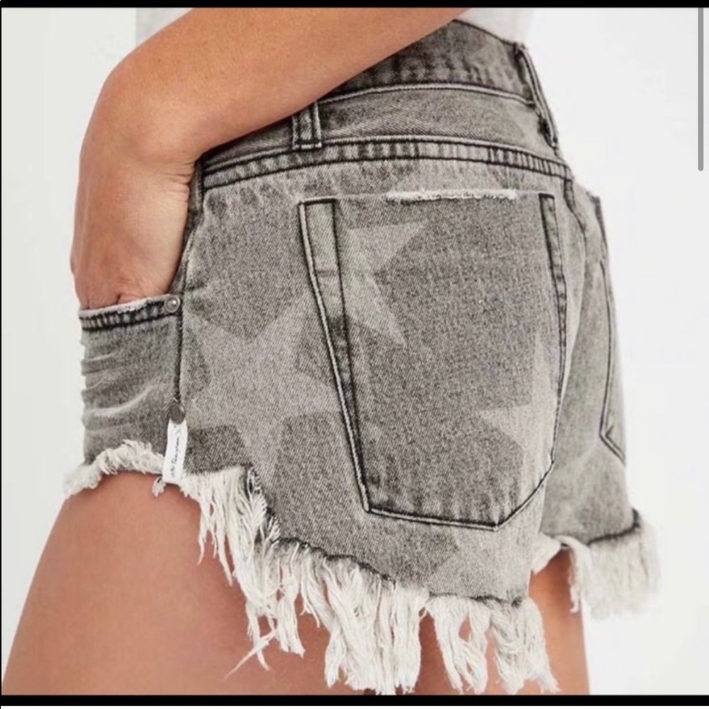 One Teaspoon star shorts